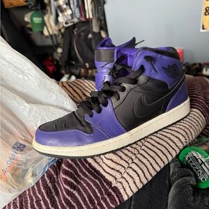 Air Jordan 1 Retro Mid Dark Concord - Mens Size 10